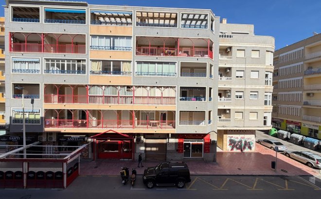 Resale - Apartment -
Torrevieja - Playa del Cura