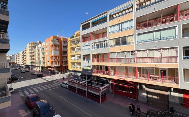 Resale - Apartment -
Torrevieja - Playa del Cura