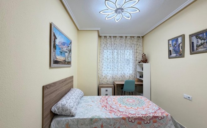 Resale - Apartment -
Torrevieja - Playa del Cura