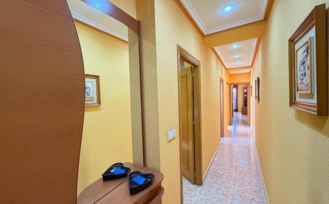 Resale - Penthouse -
Torrevieja - Playa del Cura
