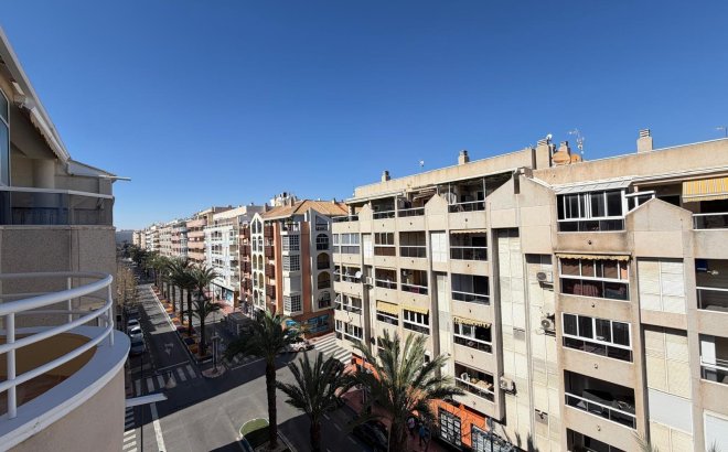 Resale - Penthouse -
Torrevieja - Playa del Cura