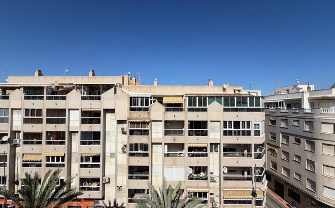 Resale - Penthouse -
Torrevieja - Playa del Cura