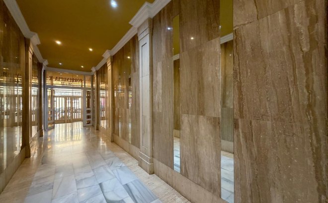 Resale - Penthouse -
Torrevieja - Playa del Cura