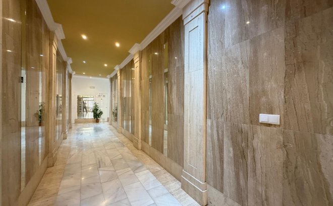 Resale - Penthouse -
Torrevieja - Playa del Cura