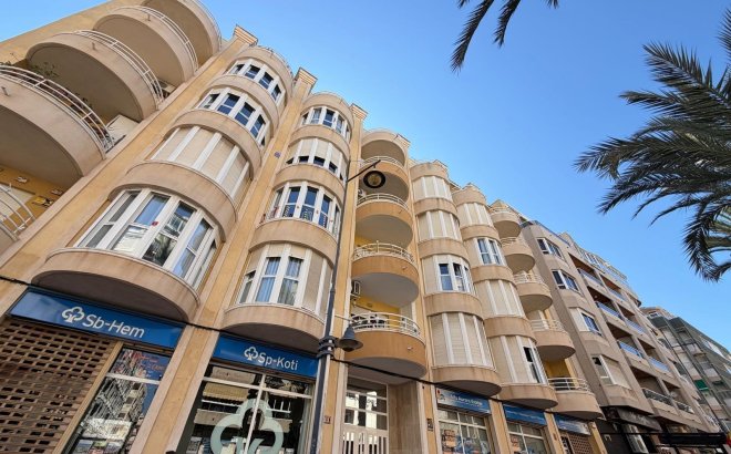 Resale - Penthouse -
Torrevieja - Playa del Cura
