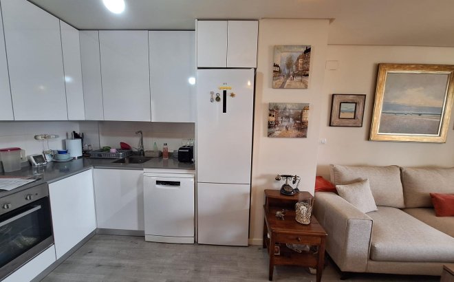 Resale - Apartment -
Orihuela Costa - Los Dolses