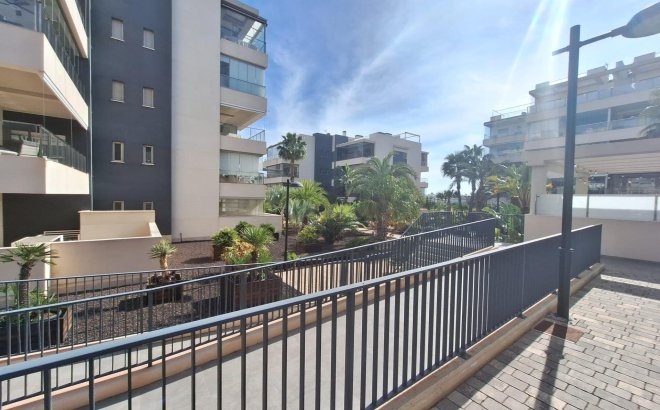 Resale - Apartment -
Orihuela Costa - Los Dolses