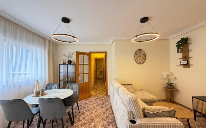 Revente - Appartement -
Torrevieja - Playa de los Locos