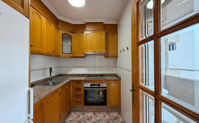 Revente - Appartement -
Torrevieja - Playa de los Locos