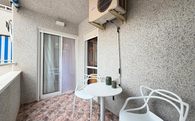 Revente - Appartement -
Torrevieja - Playa de los Locos