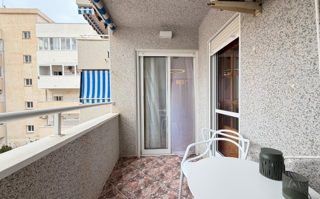Revente - Appartement -
Torrevieja - Playa de los Locos