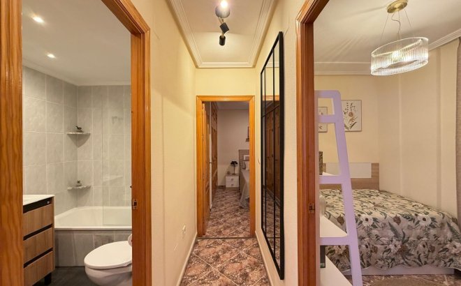 Revente - Appartement -
Torrevieja - Playa de los Locos