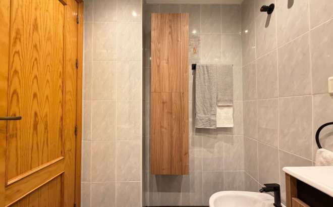 Revente - Appartement -
Torrevieja - Playa de los Locos