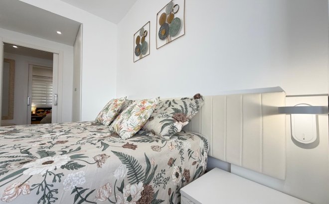 Resale - Apartment -
Torrevieja - Centro