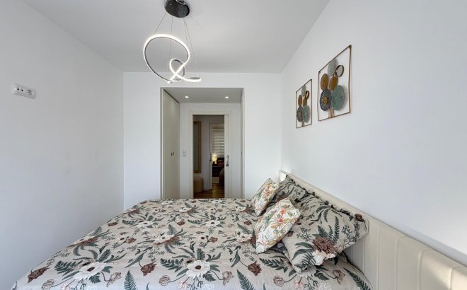 Resale - Apartment -
Torrevieja - Centro