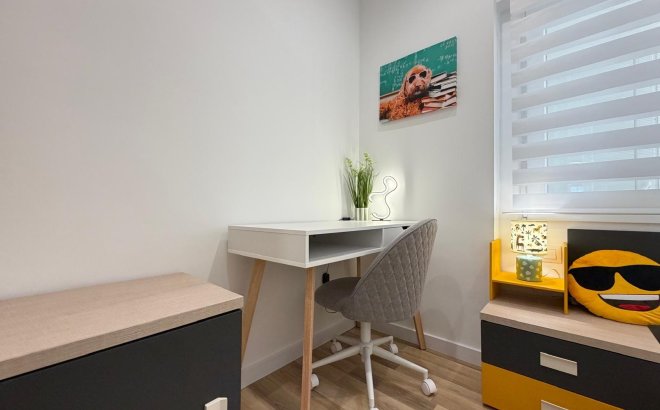 Resale - Apartment -
Torrevieja - Centro