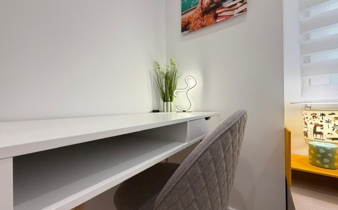 Resale - Apartment -
Torrevieja - Centro