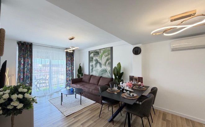 Resale - Apartment -
Torrevieja - Centro