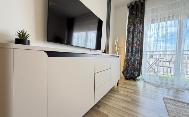 Resale - Apartment -
Torrevieja - Centro