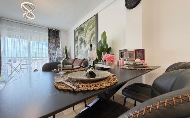 Resale - Apartment -
Torrevieja - Centro