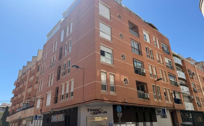 Resale - Apartment -
Torrevieja - Centro
