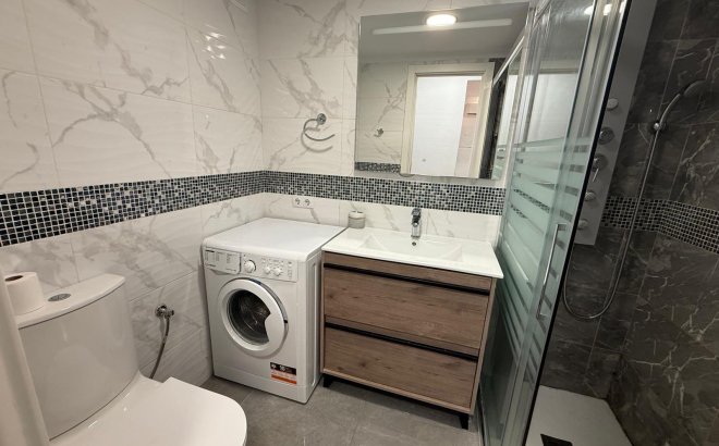 Resale - Apartment -
Torrevieja - Centro