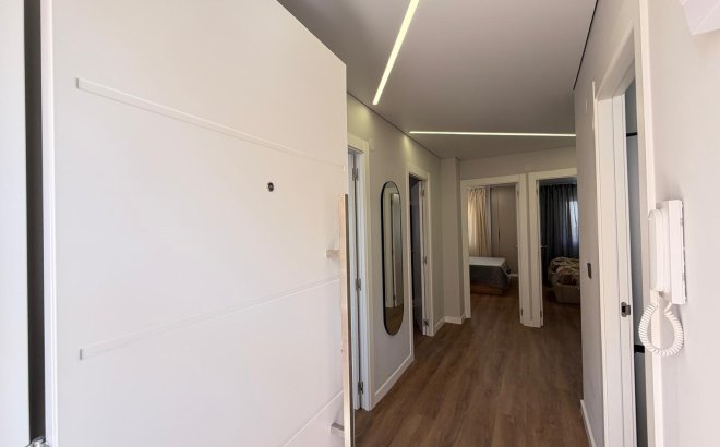Resale - Apartment -
Torrevieja - Punta Prima