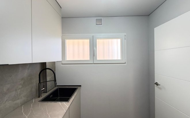 Resale - Apartment -
Torrevieja - Punta Prima