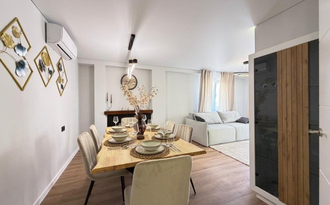 Resale - Apartment -
Torrevieja - Punta Prima