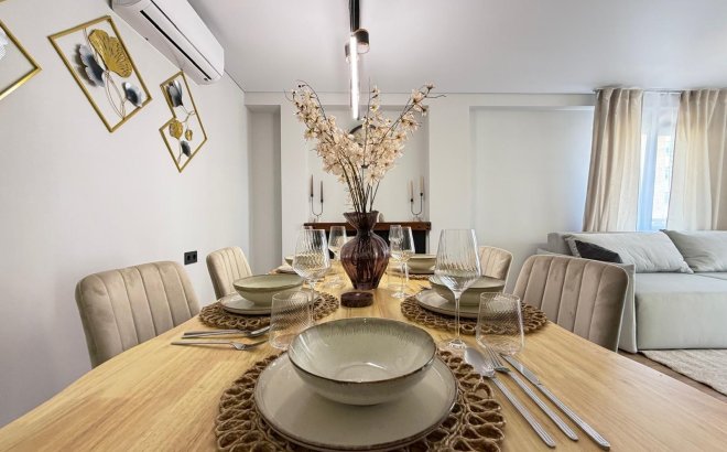 Resale - Apartment -
Torrevieja - Punta Prima