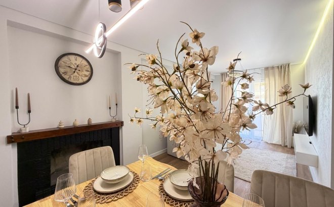 Resale - Apartment -
Torrevieja - Punta Prima