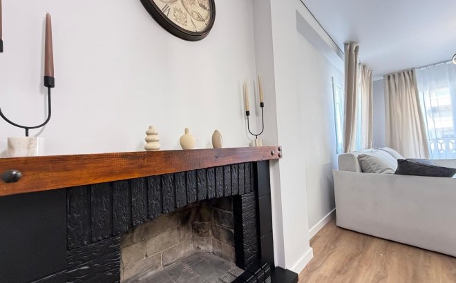 Resale - Apartment -
Torrevieja - Punta Prima