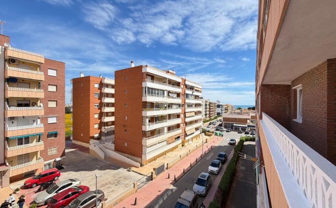 Resale - Apartment -
Torrevieja - Punta Prima