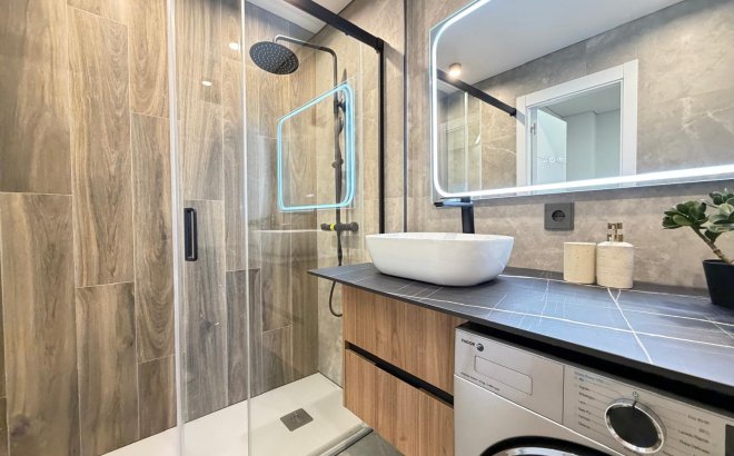 Resale - Apartment -
Torrevieja - Punta Prima