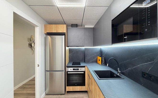 Resale - Apartment -
Torrevieja - Estacion De Autobuses
