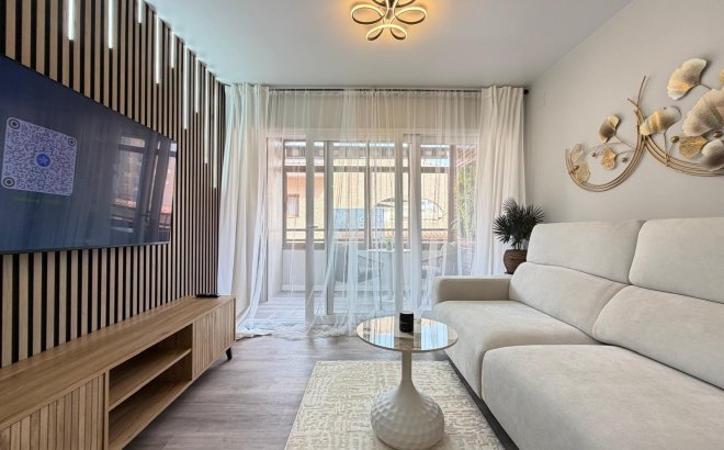 Resale - Apartment -
Torrevieja - Estacion De Autobuses