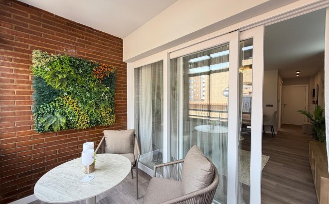 Resale - Apartment -
Torrevieja - Estacion De Autobuses