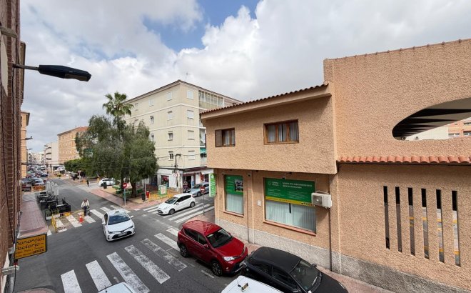 Resale - Apartment -
Torrevieja - Estacion De Autobuses