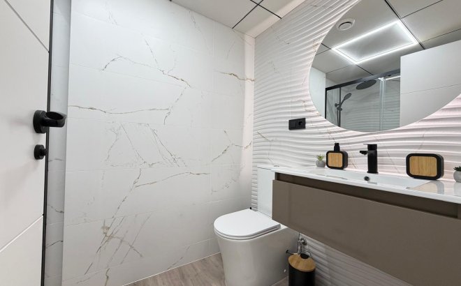 Resale - Apartment -
Torrevieja - Estacion De Autobuses
