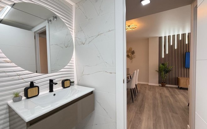 Resale - Apartment -
Torrevieja - Estacion De Autobuses