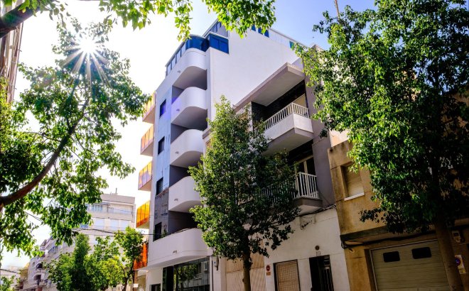 Resale - Apartment -
Torrevieja - Playa del Cura
