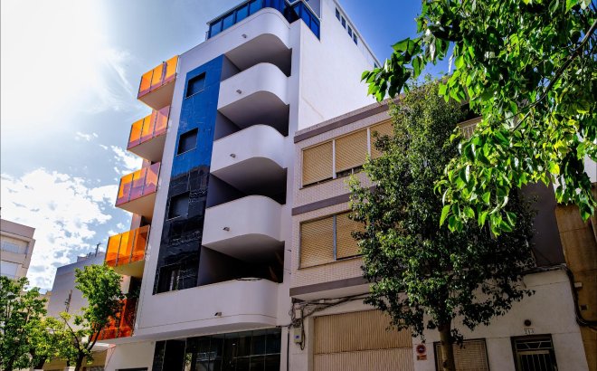 Resale - Apartment -
Torrevieja - Playa del Cura
