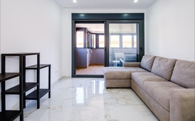 Resale - Apartment -
Torrevieja - Playa del Cura