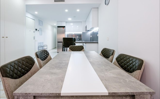 Resale - Apartment -
Torrevieja - Playa del Cura