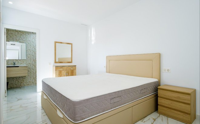Resale - Apartment -
Torrevieja - Playa del Cura
