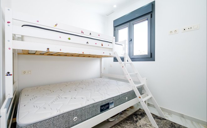 Resale - Apartment -
Torrevieja - Playa del Cura