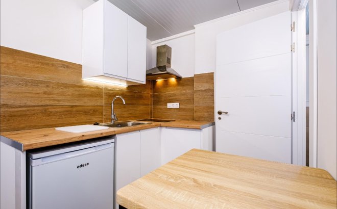 Resale - Apartment -
Torrevieja - Playa del Cura