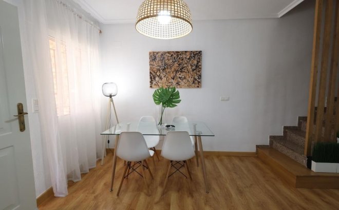 Resale - Dúplex -
Orihuela Costa - Costa Blanca