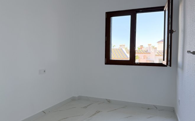 Resale - Apartment -
Orihuela Costa - Costa Blanca