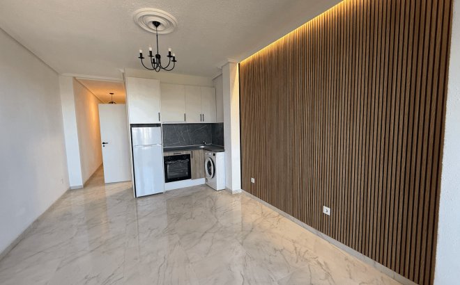 Resale - Apartment -
Torrevieja - Costa Blanca